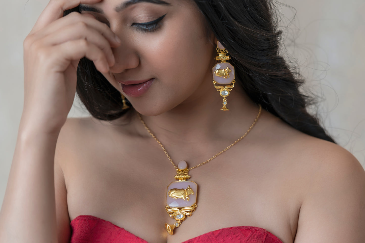 Golden Grace Set (Earrings & Necklace)