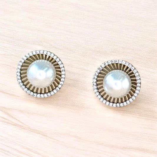 Pearl Shield Studs