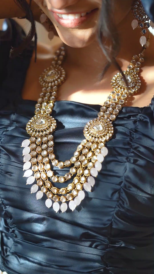 Mallikajaan's pick - Necklace, Earrings & Maang Tikka Set